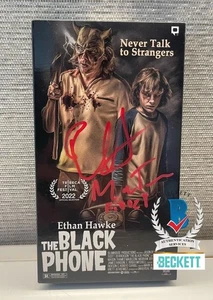 Cinta VHS firmada por Ethan Hawke The Black Phone certificado de autenticidad Beckett - Imagen 1 de 6