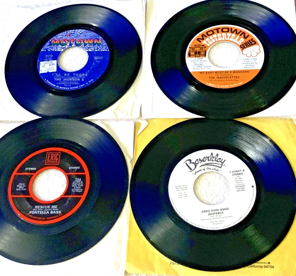 25 forty-five rpm records Top Names some original jackets all for one price Foto 1 de 4