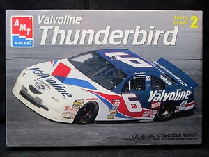 AMT - ERTL Valvoline Ford Thunderbird #6 Kit Modelo 1:25 # 8088 Nuevo en Caja Sellado - Imagen 1 de 12