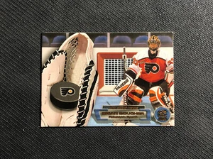 2000-01 PACIFIC PARAMOUNT BRIAN BOUCHER GLOVE-SIDE NET-FUSIONS DIE-CUT #14 - Picture 1 of 2