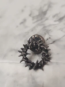 Vintage Pewter Crown Of Thorns Silver Tone Lapel Pin Hat Pin Tie Tack - Picture 1 of 15