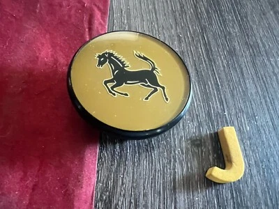 #J (1) OEM FERRARI VINTAGE WHEEL CENTER CAP 328 348 355 360 430 512 456 550 575 - Image 1 of 4