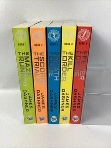 The Maze Runner Series Book 1-5 by James Dashner Paperback Chicken House - Bild 1 von 11
