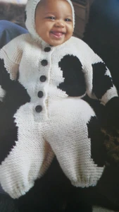 Strickanleitung - 2 süße Tier Baby All in One Anzüge in D, K - Größen 0-9 Monate - Bild 1 von 2