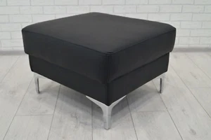 Schwarz Leder Hocker Sitzhocker Fußhocker 60x55 mit trapezförmigen Chromfüße - Bild 1 von 6