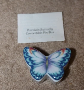 Nuevo Pin/caja convertible AVON Porcelana Mariposa - Nuevo en caja original - Imagen 1 de 5