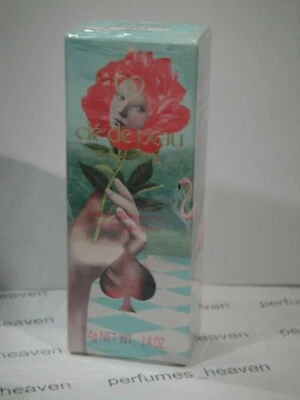 CLE DE PEAU  STICK HIGHLIGHTER  PG LIGHT ME COLLECTION FEERIES D'HIVER .14 oz  - Image 1 of 2