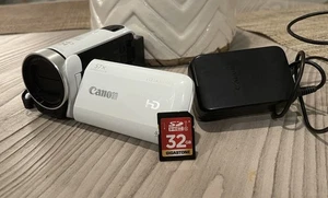 Canon VIXIA HF R600 HD Camcorder – White - Picture 1 of 2