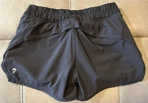 ivivva By Lululemon Black Shorts Size 12 Pre-Owned w/ Reflective Logo - Picture 1 of 3