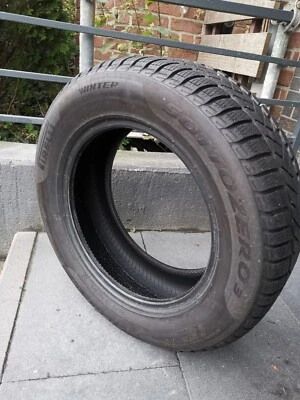 215/60 R16 95H Pirelli "Sottozero 3" Winterreifen + 7 mm + DOT 3421 - Bild 1 von 4