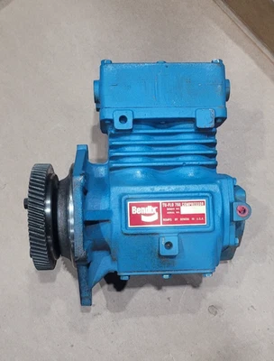Compresor de freno de aire Bendix 5004187 Tu Flo® 750 remanufacturado, sin cargo central Foto 1 de 4