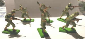 LOTTO DI 6  SOLDATINI BRITAINS 1971 - MARINES AMERICANI  -WWII - TOY SOLDIERS - Imagen 1 de 6