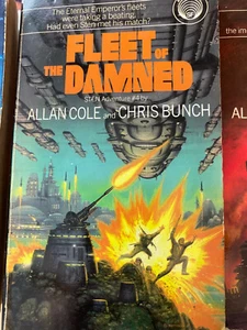 Lote de bolsillo vintage #80 Fleet of the Damned Allan Cole Chris Bunch novela SF - Imagen 1 de 1