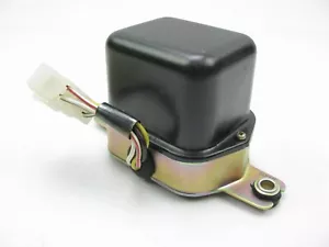 NEW - OUT OF BOX - VR-8477 Voltage Regulator 1973-1983 Civic, 76-81 Accord - Foto 1 di 4