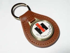 NEW RARE VINTAGE 1970s IH TRACTOR CUB CADET BROWN Leather Key Chain Ring Fob NOS - Foto 1 di 6
