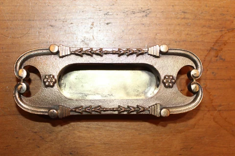 One Antique Victorian Cast Bronze Ornate Recessed Window Sash Lift L-100 Cover