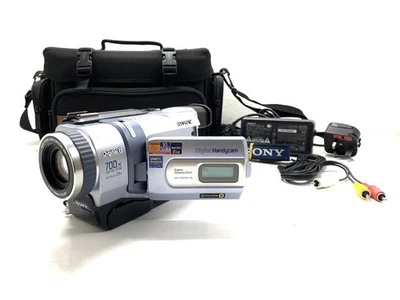 SONY DCR-TRV238E Digital8 Hi8 Vide8 Tape Video Camera Handycam Complete Set - Image 1 of 4