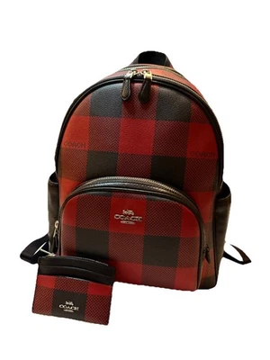 Mochila Coach Court Buffalo a Cuadros Roja/Negro con Estuche para Tarjetas a Juego Usada en Excelente Condición Foto 1 de 4