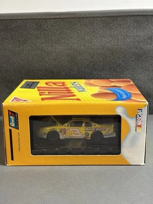 Dale Earnhardt Jr 2002 Nilla Wafers HO 1/64 Revell Diecast Foto 1 de 3