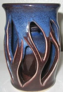 Kunstkeramik Öl Diffusor Lampe Steinzeug signiert RA blau braun Flamme Blatt Knospe Vase - Bild 1 von 12
