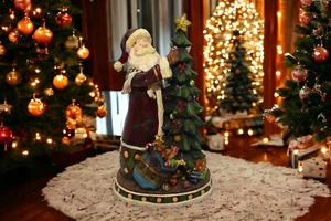 St. Nicholas Square Winterland Collection 2008 Santa Claus w/ Christmas Tree - Picture 1 of 14