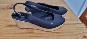 Tommy Hilfiger Icónico Elba Cuñas Eslinga Trasera, Mujer Tacón Salands Reino Unido Talla 6.5 - Imagen 1 de 6