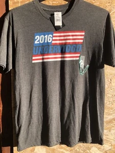 2 Herren T Shirts mittel in Größe 1 neu andere einmal getragen  - Bild 1 von 2