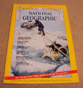National Geographic March 1974 North Central States Arctic Trek Japan Algae Hawk - Picture 1 of 2