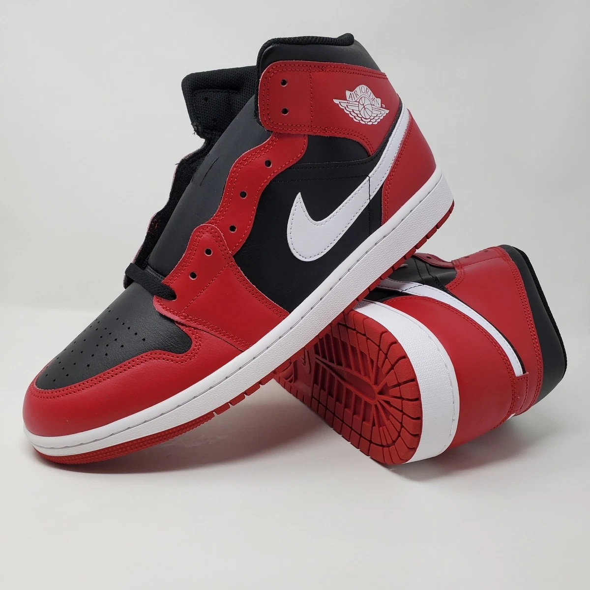 NIKE AIR JORDAN 1 BLACK GYMRED 新品未使用 スニダンで購入可｜Nike WMNS Air Jordan 1 Mid 