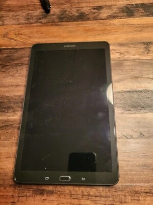 Samsung Galaxy Tab E SM-T560 16 GB, Wi-Fi (versión CA) - negro Foto 1 de 3