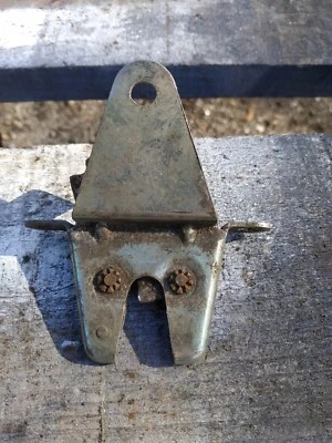 Morris Marina Boot Lock Catch - Image 1 of 2