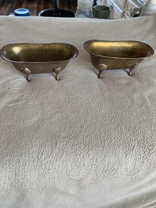 Dos bañeras de latón liso en miniatura vintage de patas de latón - Imagen 1 de 11