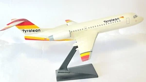 Fokker F-70 Tyrolean Airways Austrian Regional Snap Fit Coleccionistas Modelo 1:100 - Imagen 1 de 7