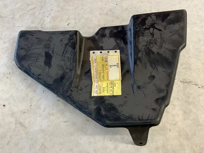 Protector guardabarros delantero derecho Chevrolet Impala Caprice 1980-1981 GM NOS SR9 Foto 1 de 2