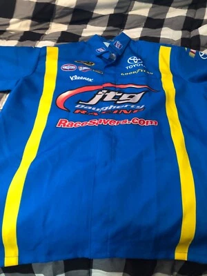 Camisa Grande Marcos Ambrose #47 Firmada JTG Daugherty Racing Crew Foto 1 de 3