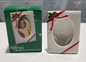 Ribbon & Holly 5 x 7 Porcelain Picture Frame NIB - Picture 1 of 5