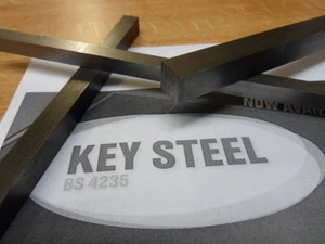 4 Nr., 5 mm x 5 mm SCHLÜSSEL STAHL X 12" (300 mm). VIERKANT, BLANK GEZOGENER STAHL, BS 4235 - Bild 1 von 3