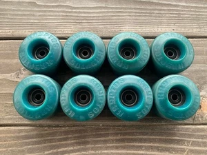 Vintage Kryptos Roller Skate Wheels Set Of 8 Kryptonics Green - Picture 1 of 5