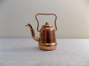 DOLLHOUSE MINI BRASS TEA POT - Picture 1 of 8