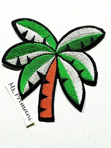 Palm Tree Embroidered Iron Sew On Patch Holiday Beach Badge Craft Applique - Foto 1 di 2