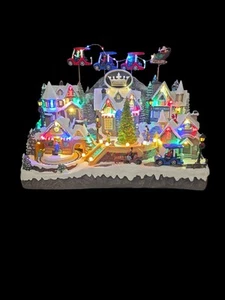 Animated Christmas Musical Town Village Display Evolution Golf Carts 21" LED Lit - Bild 1 von 24