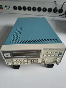 Funktionsgenerator Sony Tektronix AFG310, 0...16 MHz, mit GPIB und Manuals - Bild 1 von 17