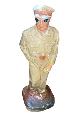 De colección 1950 J H Miller Tiza Soldado de la Guerra de Corea General Douglas MacArthur Foto 1 de 4