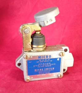 MICROINTERRUPTOR HONEYWELL BAF1-2RN4-LH NSMP NUEVO DE COLECCIÓN ENCENDIDO - Imagen 1 de 9