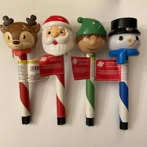Lot of 4 SOLAR STAKE LIGHTS Santa & His Friends Christmas House 8" Plastic - Picture 1 of 7