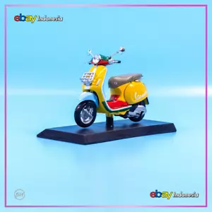 Centauria Maisto Custom Vespa Primavera 150 Sean Wotherspoon Scooter Bike 1:18 - Picture 1 of 5