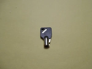 *UNKNOWN BRAND TOOL BOX LOCK KEY 050 - Picture 1 of 1