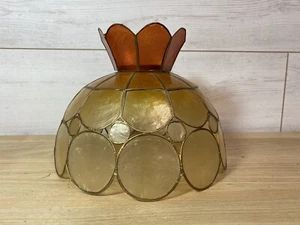 Pantalla de lámpara vintage Capiz con corona dorada/roja - Imagen 1 de 12