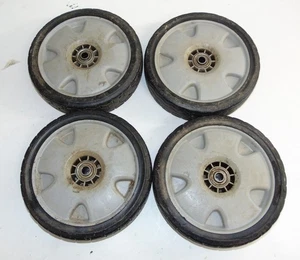 Honda HRX217 Rasenmäher Vorder- und Hinterräder Reifen - Bild 1 von 7