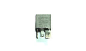 VW Audi TT Seat orig. Tyco 1J0906381B Arbeitsstromrelais 428 open circuit relay - Picture 1 of 4